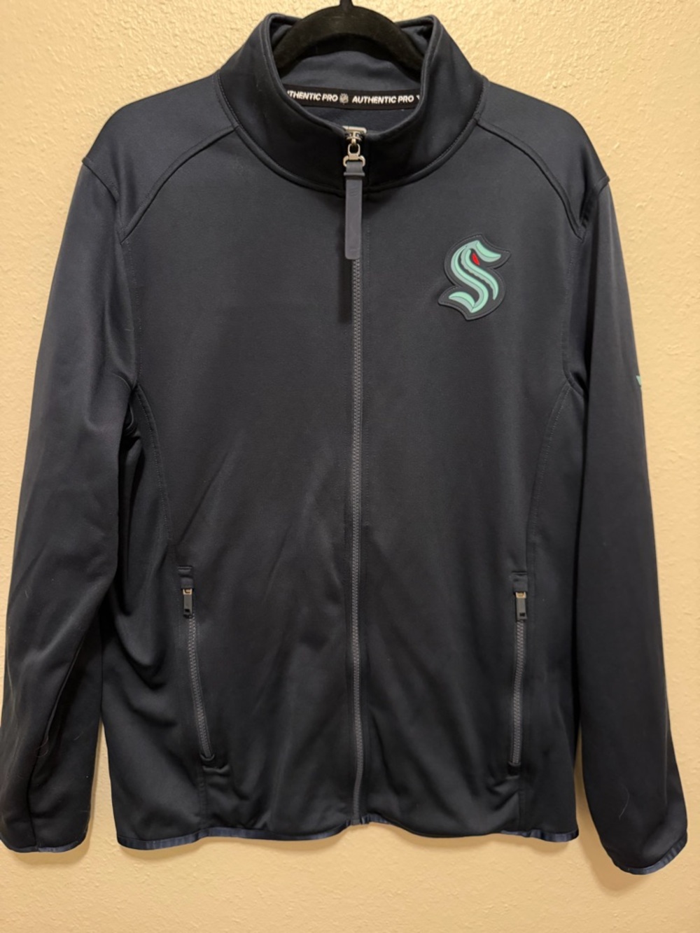 Fanatics Authentic Pro Seattle Kraken Full Zip Jacket Mens Medium Navy Gorpcore